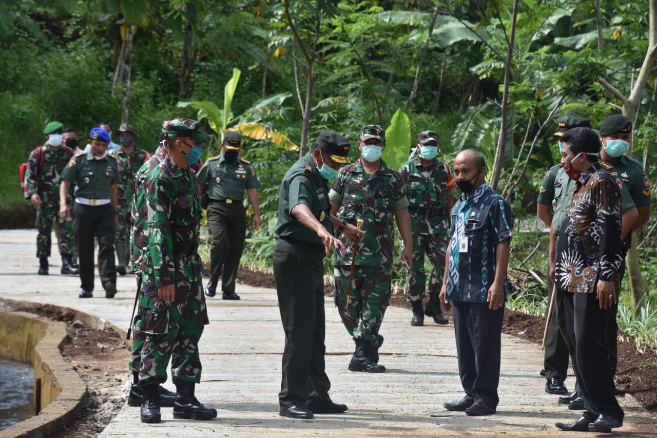 Pangdam IV/Diponegoro kunjungan Wasev TMMD Reg-107 Kodim 0722/Kudus